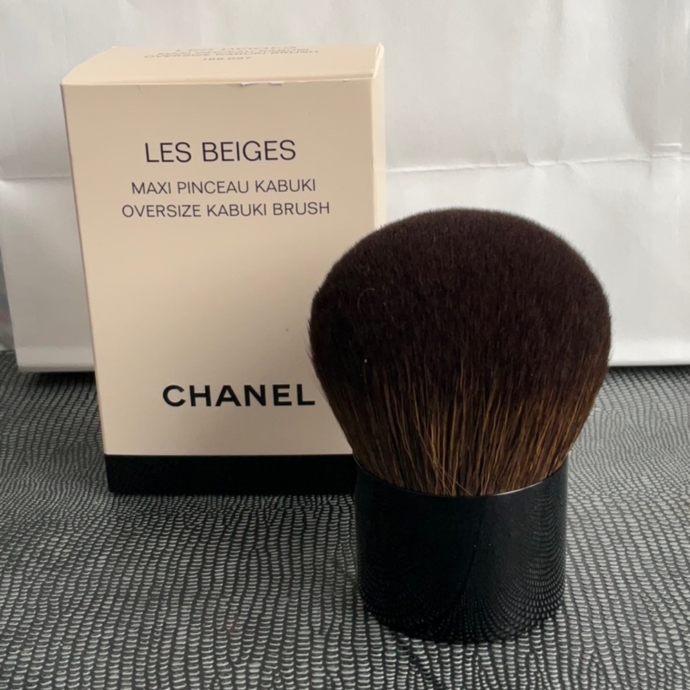 CHANEL Les Beiges Kabuki Brush